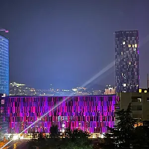 Appartamento Urban Comfort Oasis, Tirana